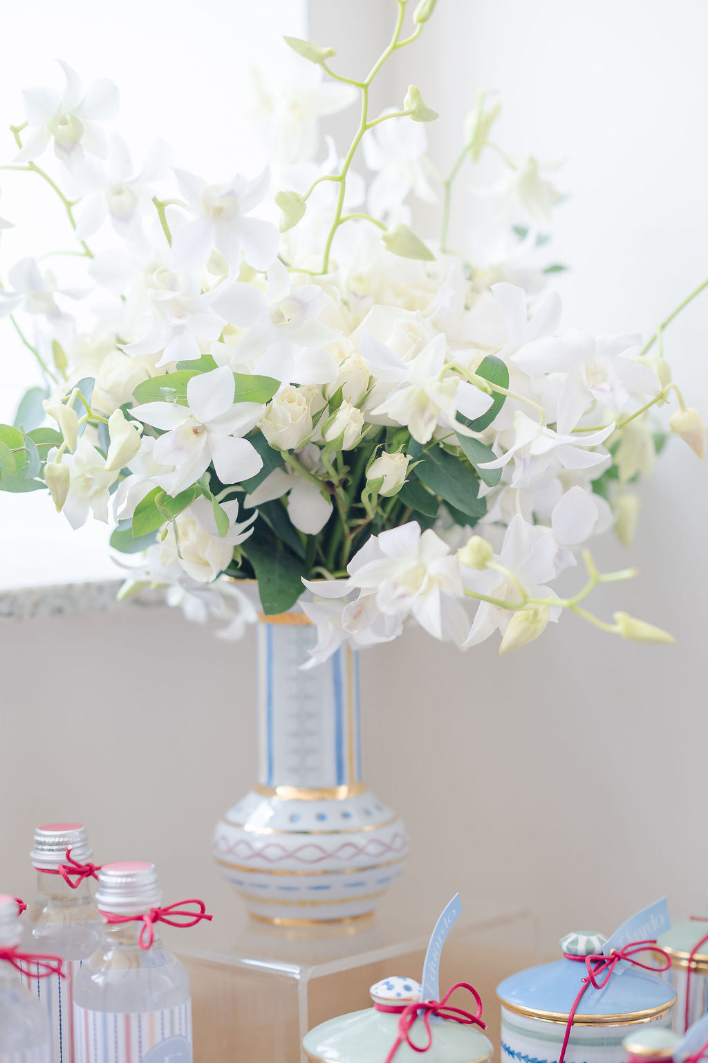 Arranjo Floral com Flores Nobres (Quarto P/M/G)