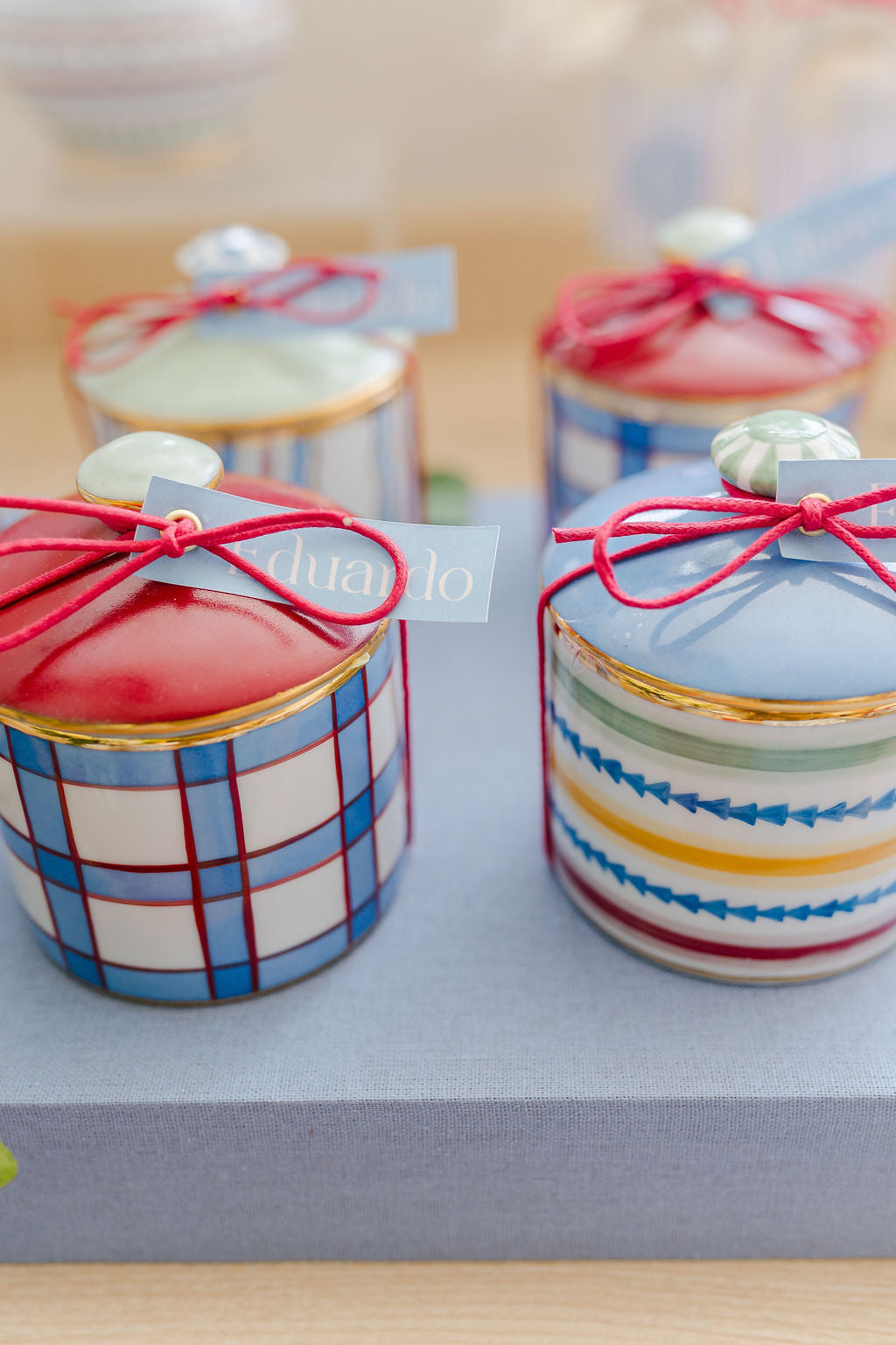 Pote de Porcelana Pintado à Mão com Tampa – M (Vela ou Bomboniere)
